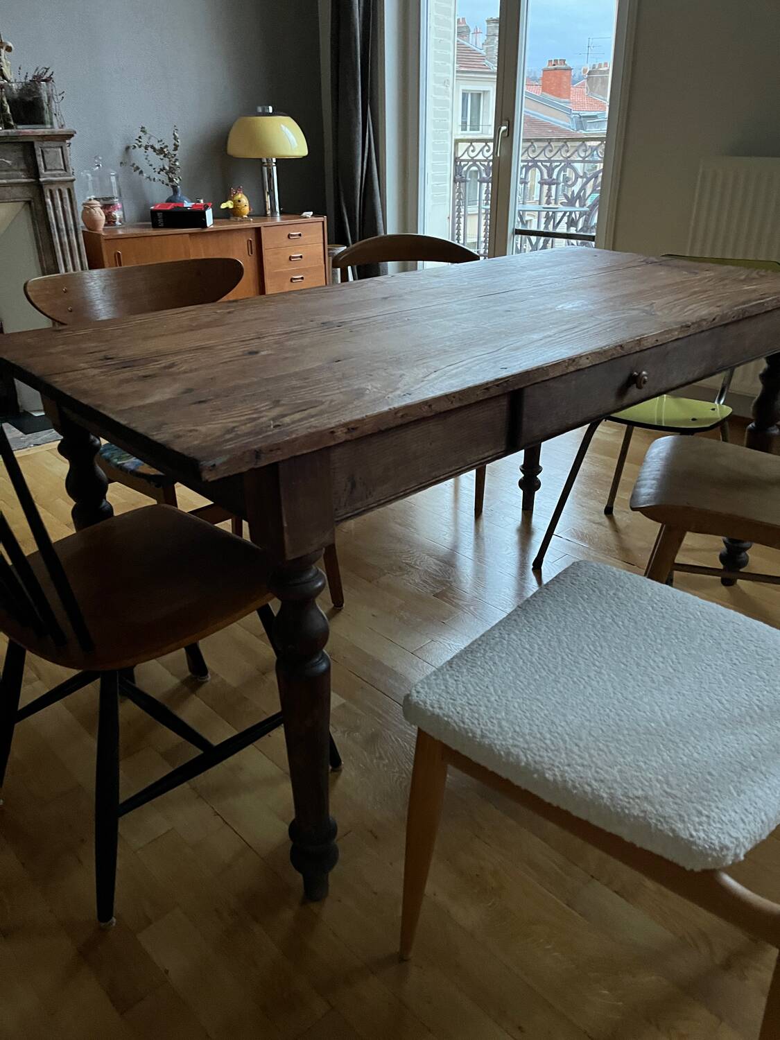 Pegged farm table