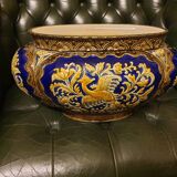 Enamelled earthenware planter