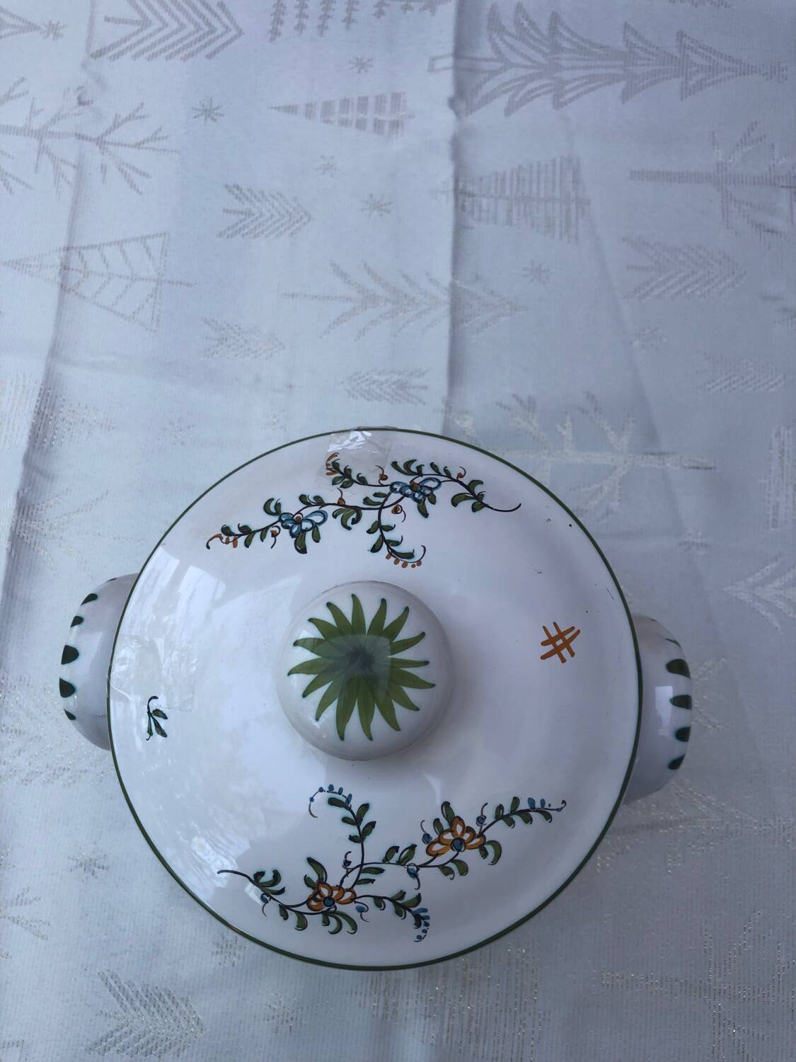 Vegetable dish or soup tureen in Moustiers earthenware signed LALLIER