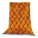Tapis d'art Beni oren, tapis marocain fait main, tapis jaune noir rouge, tapis jaune abstrait.
