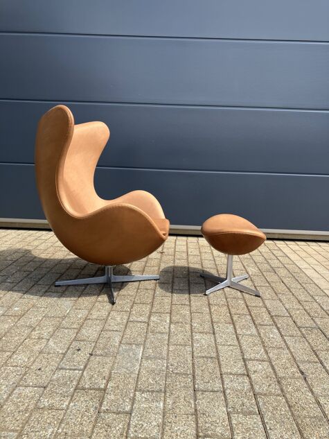 Fritz Hansen Egg Chair + Ottoman, Camel Cognac leder 1968 !!