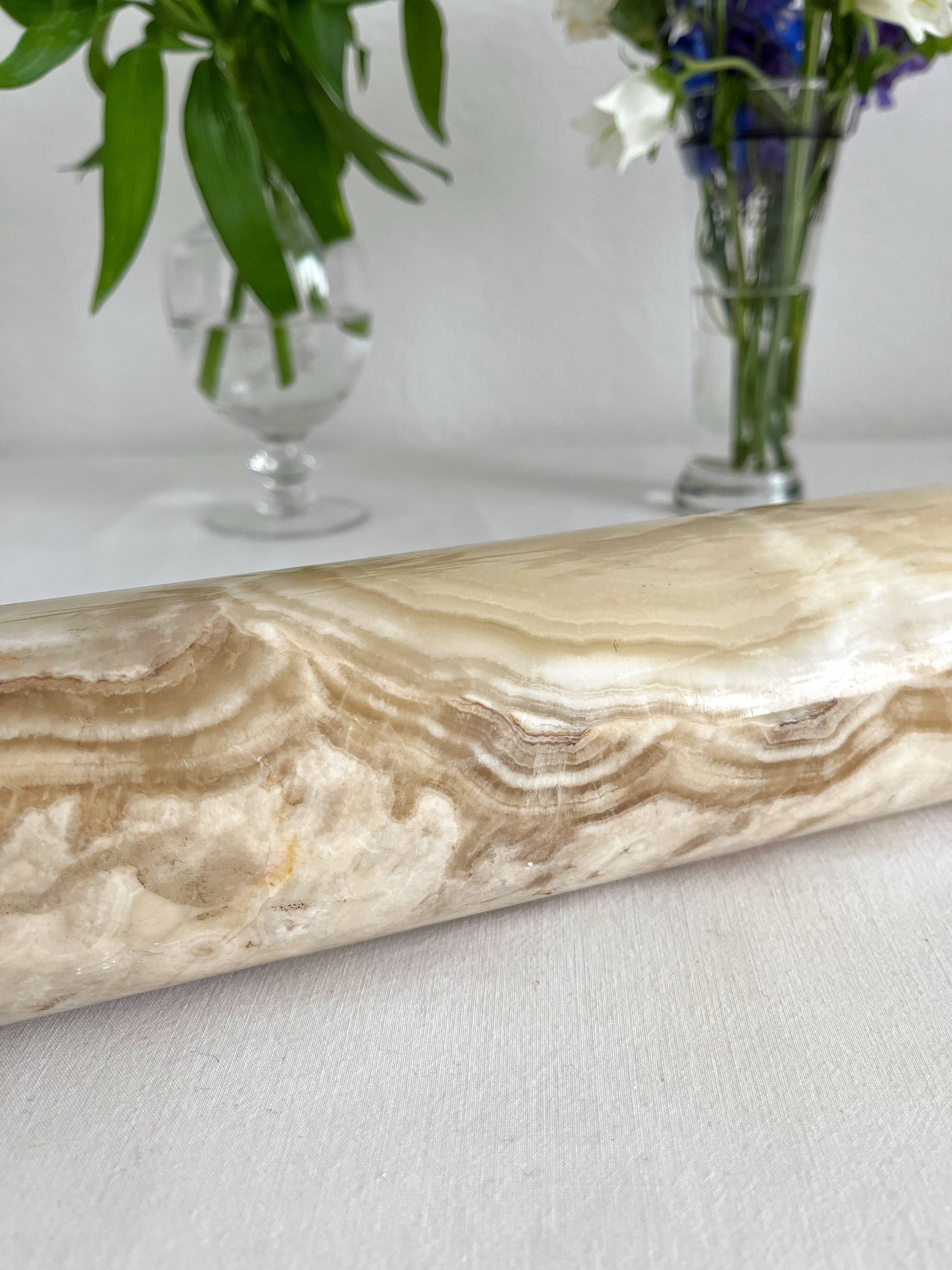 Straight vase in vintage alabaster or onyx