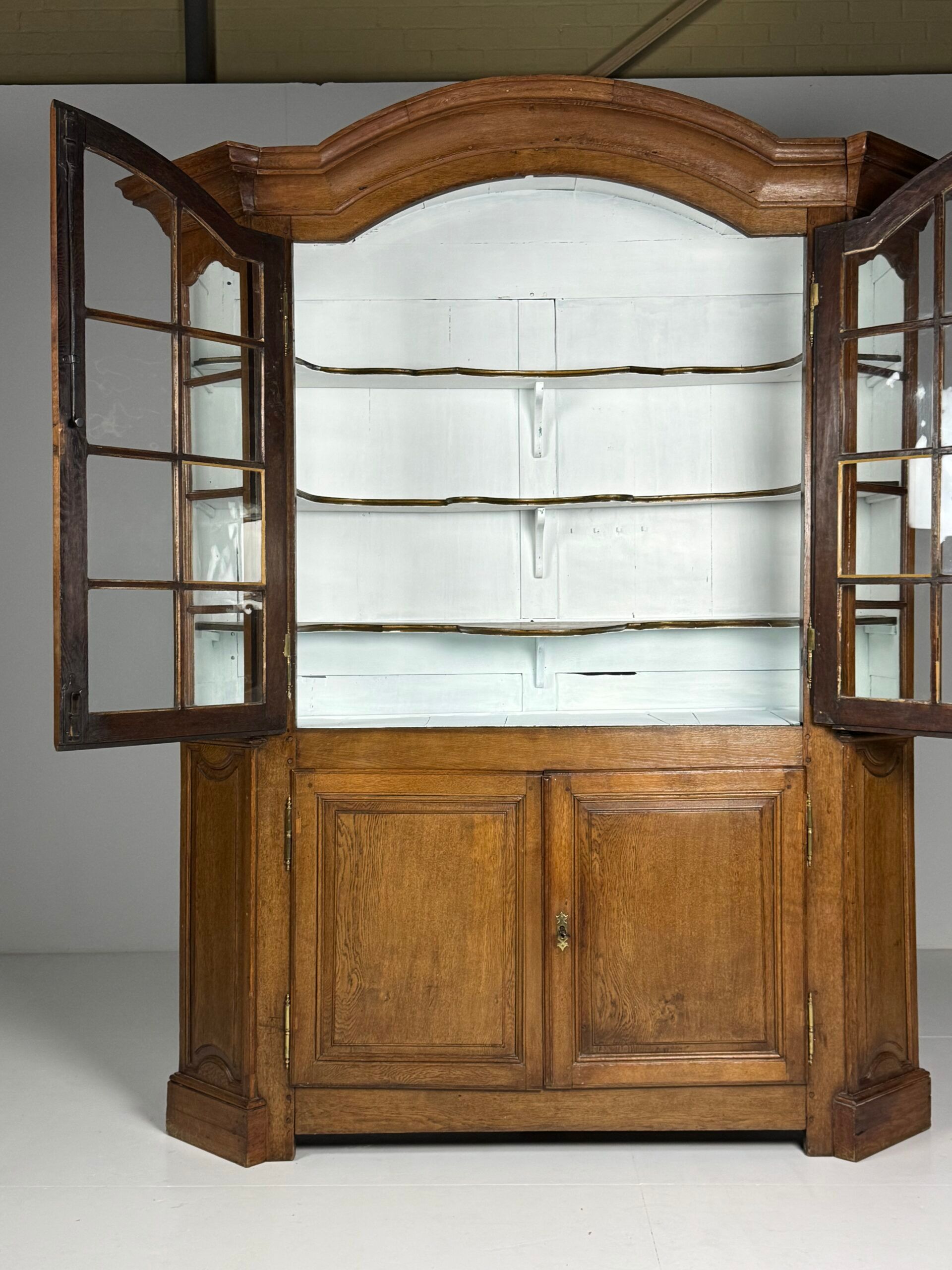 Bookcase buffet cabinet oak Belgian