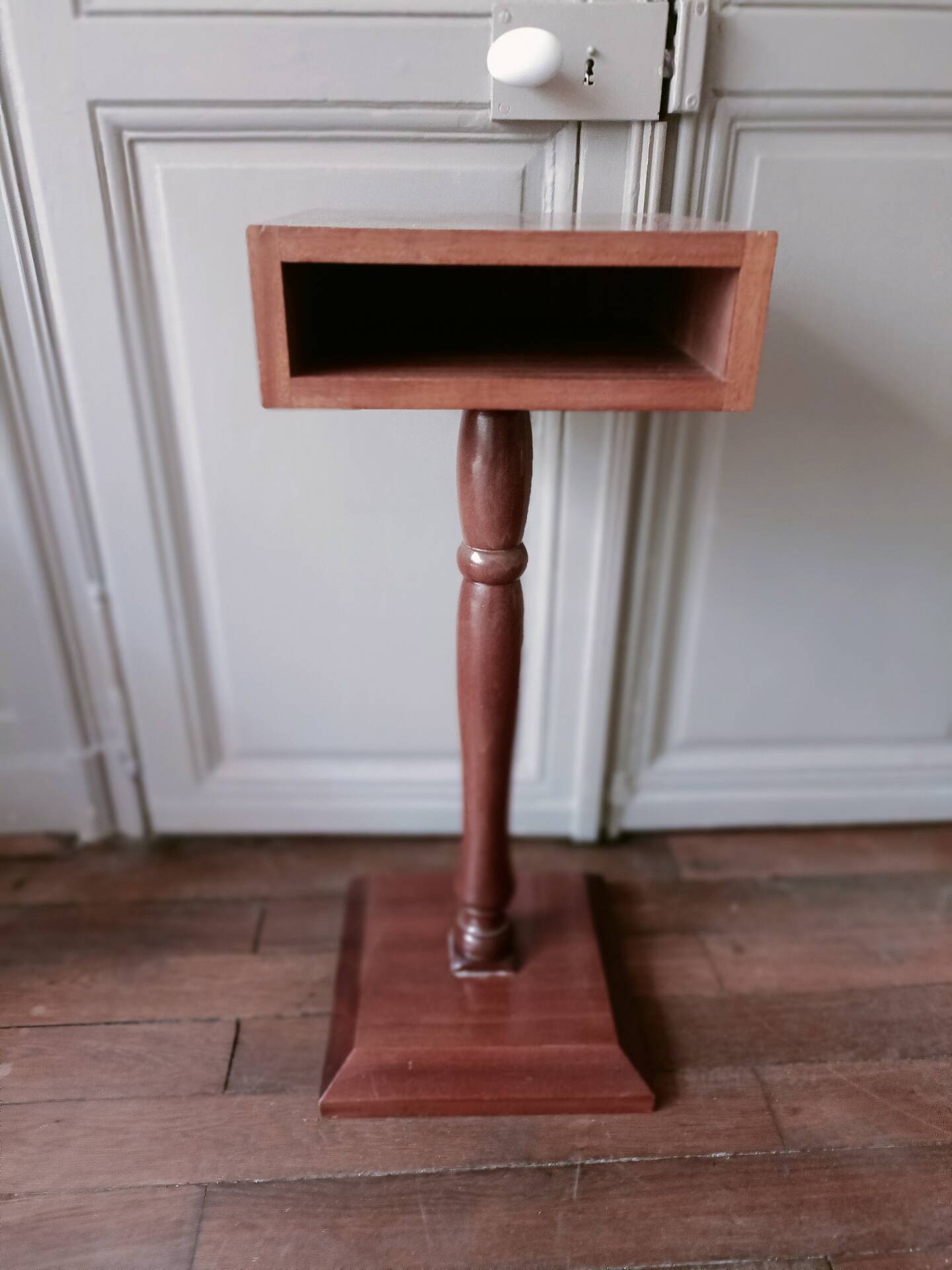 Guéridon 1 niche, 1970