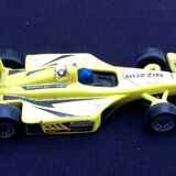 Voiture miniature  " collector " jordan buzzin hornets racing hot wheels (2000)