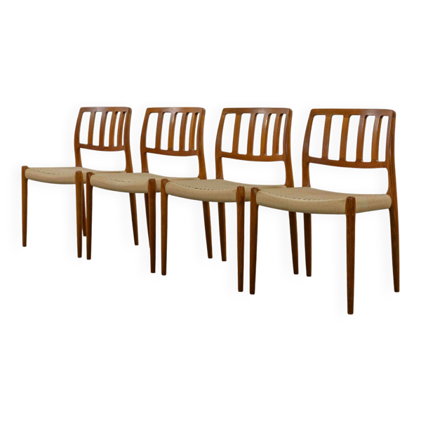 Ensemble de 4 chaises en teck danois modèle ''83'' par Niels O. Möller, Danemark années 70.