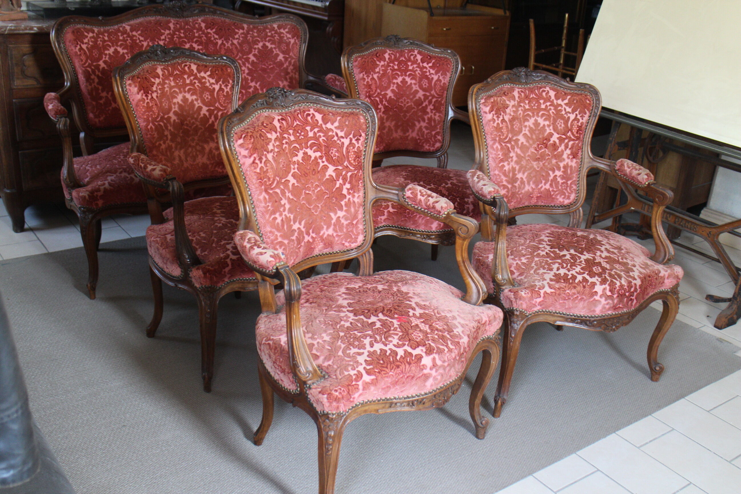 Louis XV style rocaille lounge, 4 armchairs and a bench seat