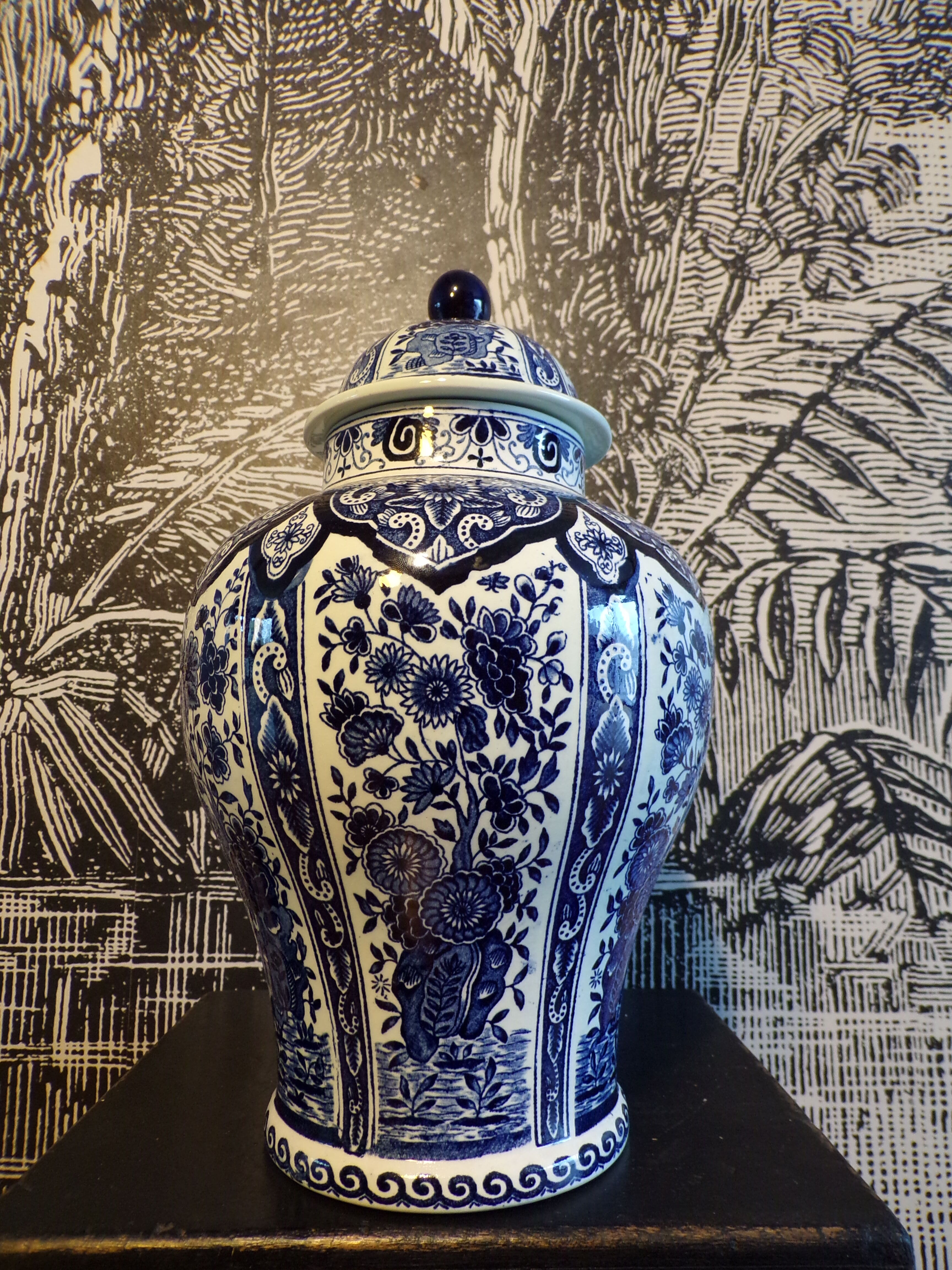 Vase Boch Delfts made for royal sphinx holland