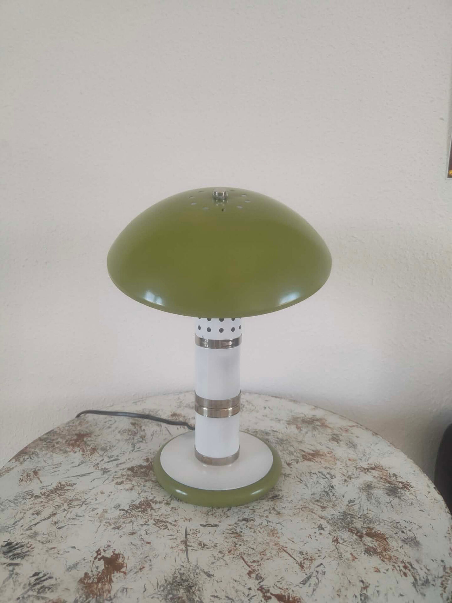Olive green vintage lamp from the 1980s.