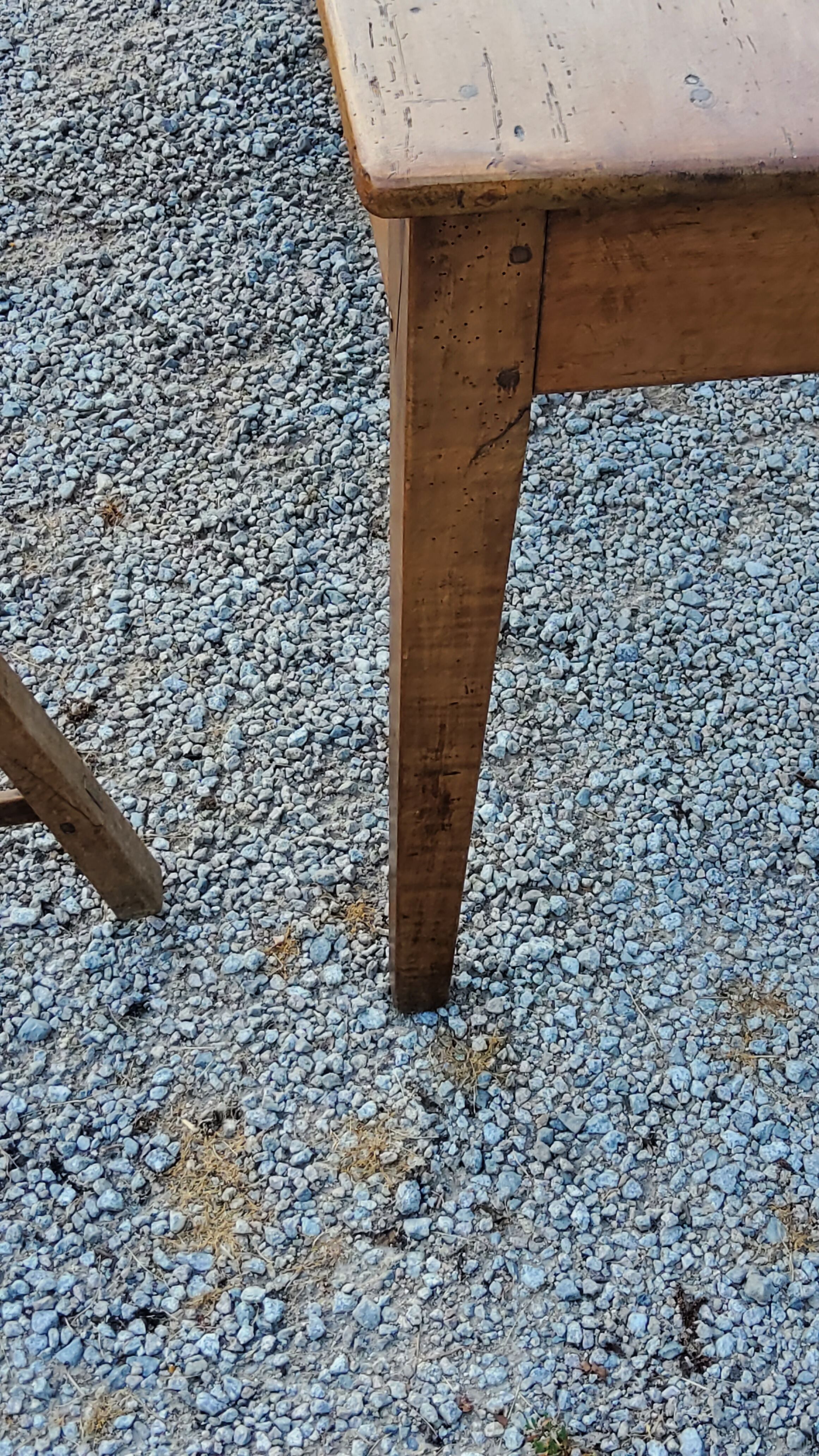 Farm table nineteenth century feet spindles 251cm and its 2 benches