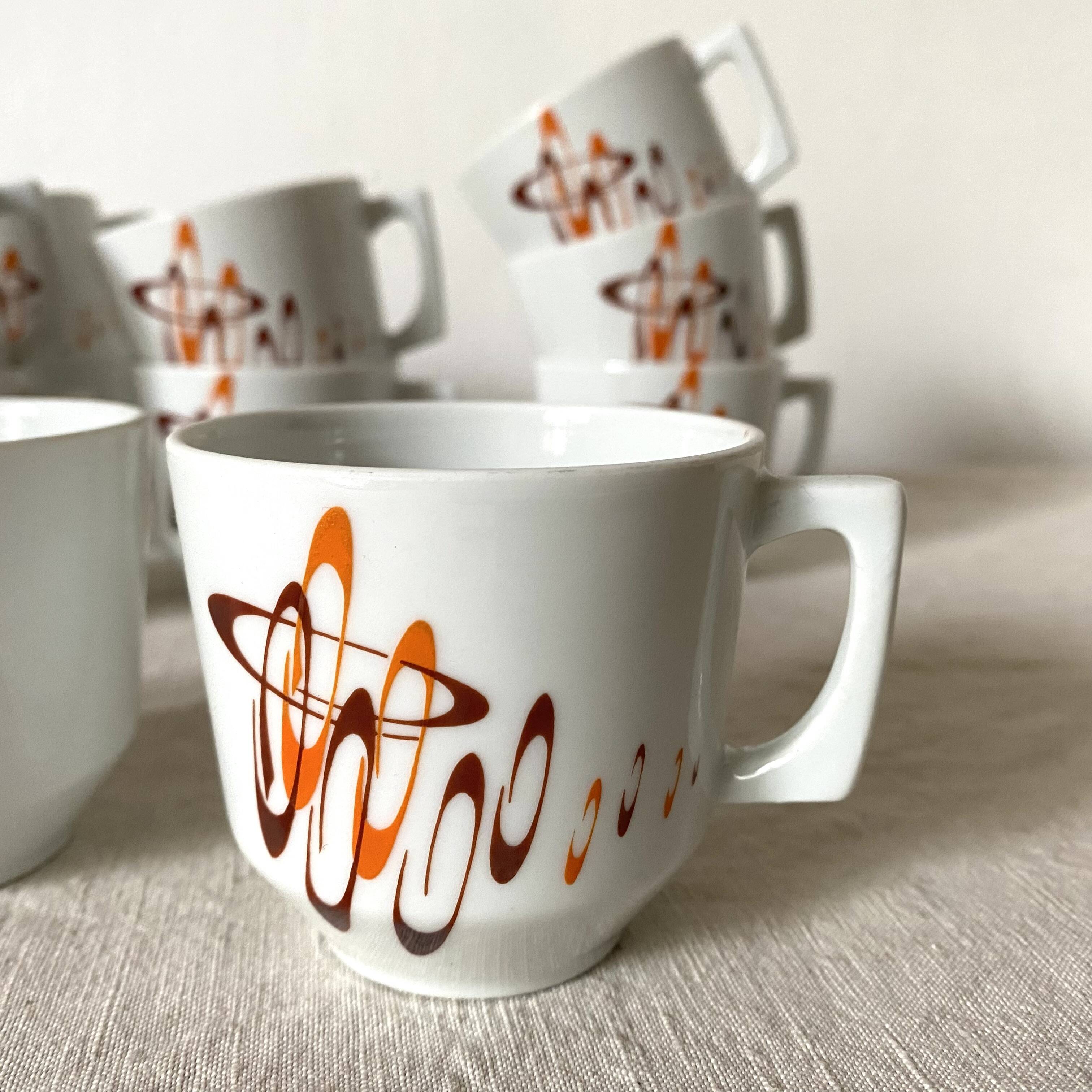 Tasses à café en porcelaine , années 70