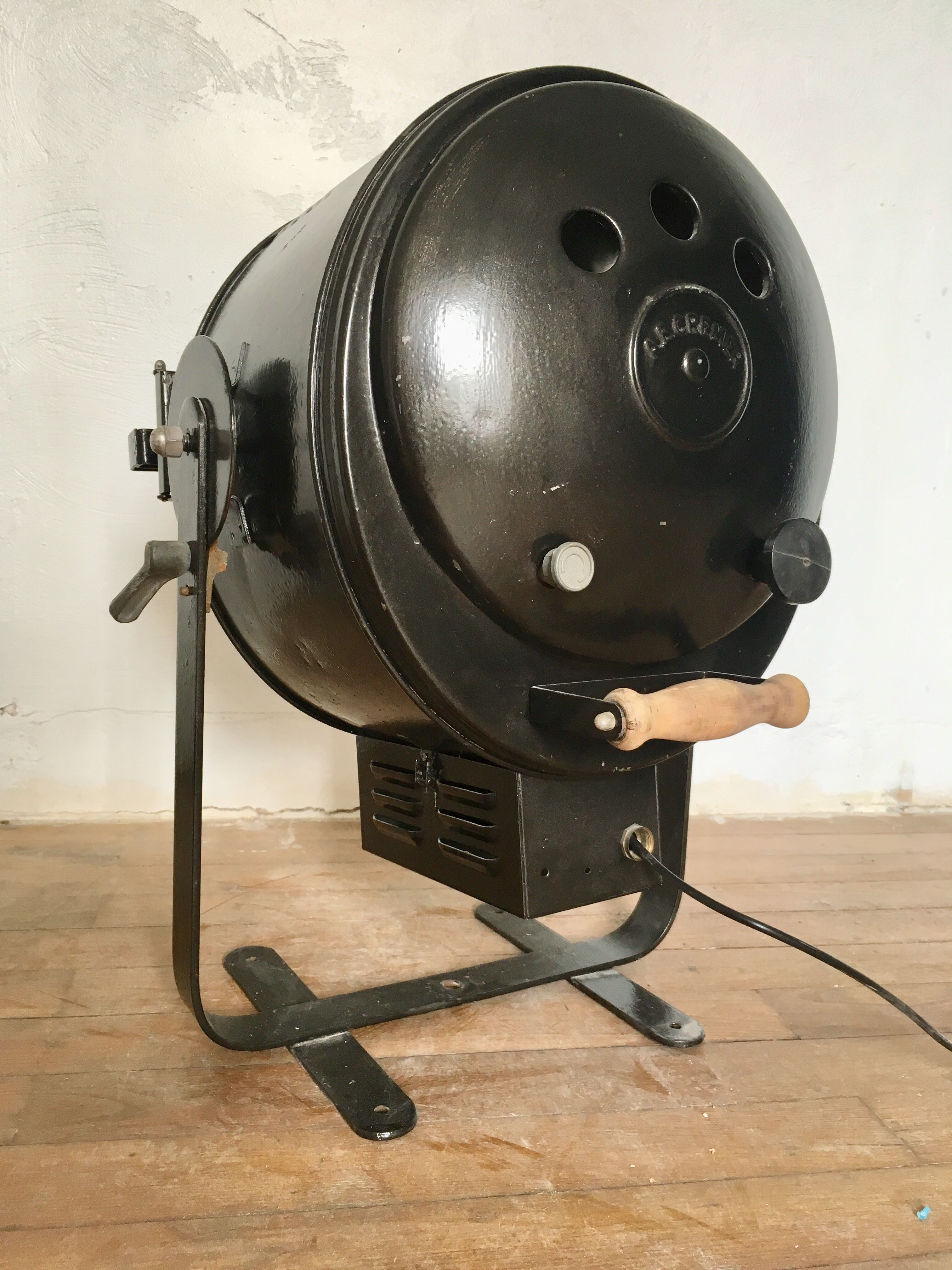 Cremer 2kw vintage cinema projector