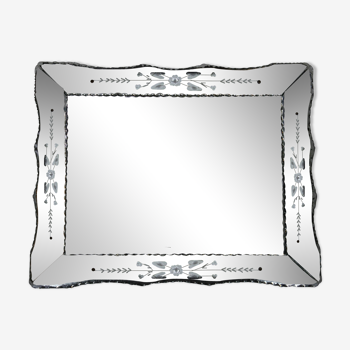 Venetian distressed mirror 78x61cm