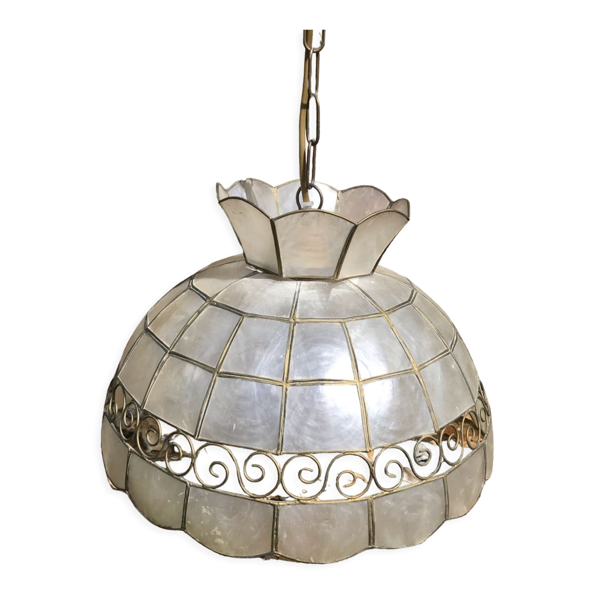 Mother-of-pearl suspension and vintage brass 1970.