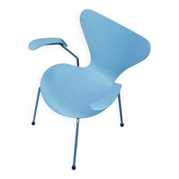 Chaise grise Mod. 3207 Arne Jacobsen