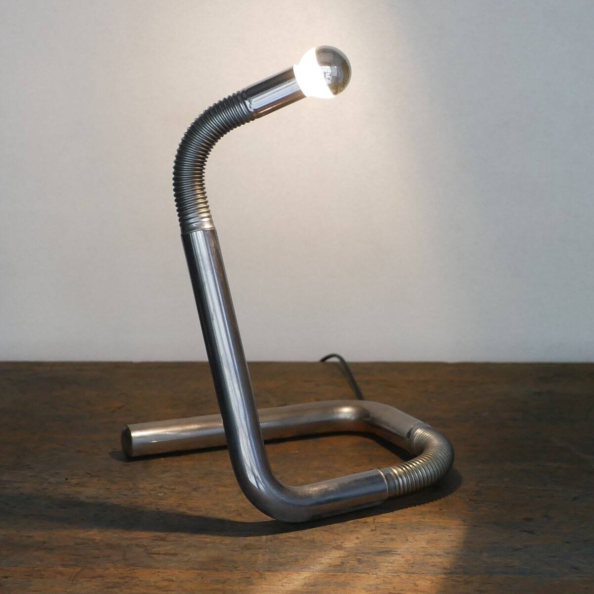 Lampe de table vintage en métal chromé, Italie, années 1970