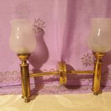 Paire d'appliques laiton et opaline design vintage