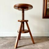 Wooden screw tripod stool