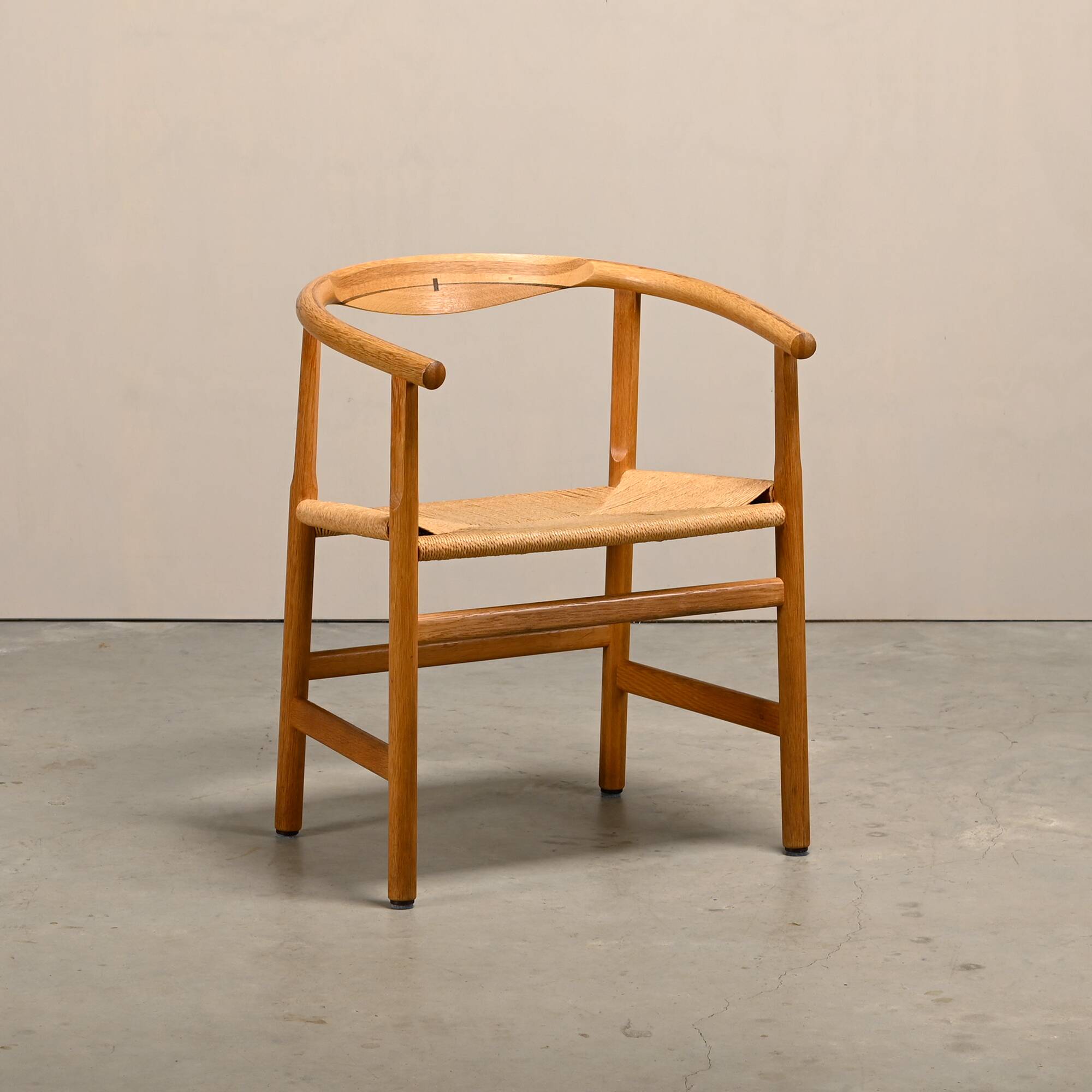 Hans J. Wegner Model PP201 Dining Chairs in Oak and Papercord, PP Møbler