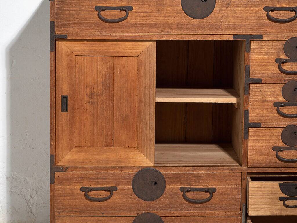 Antique storage furniture – Meiji / Taishō period (c.1868-1926) #98