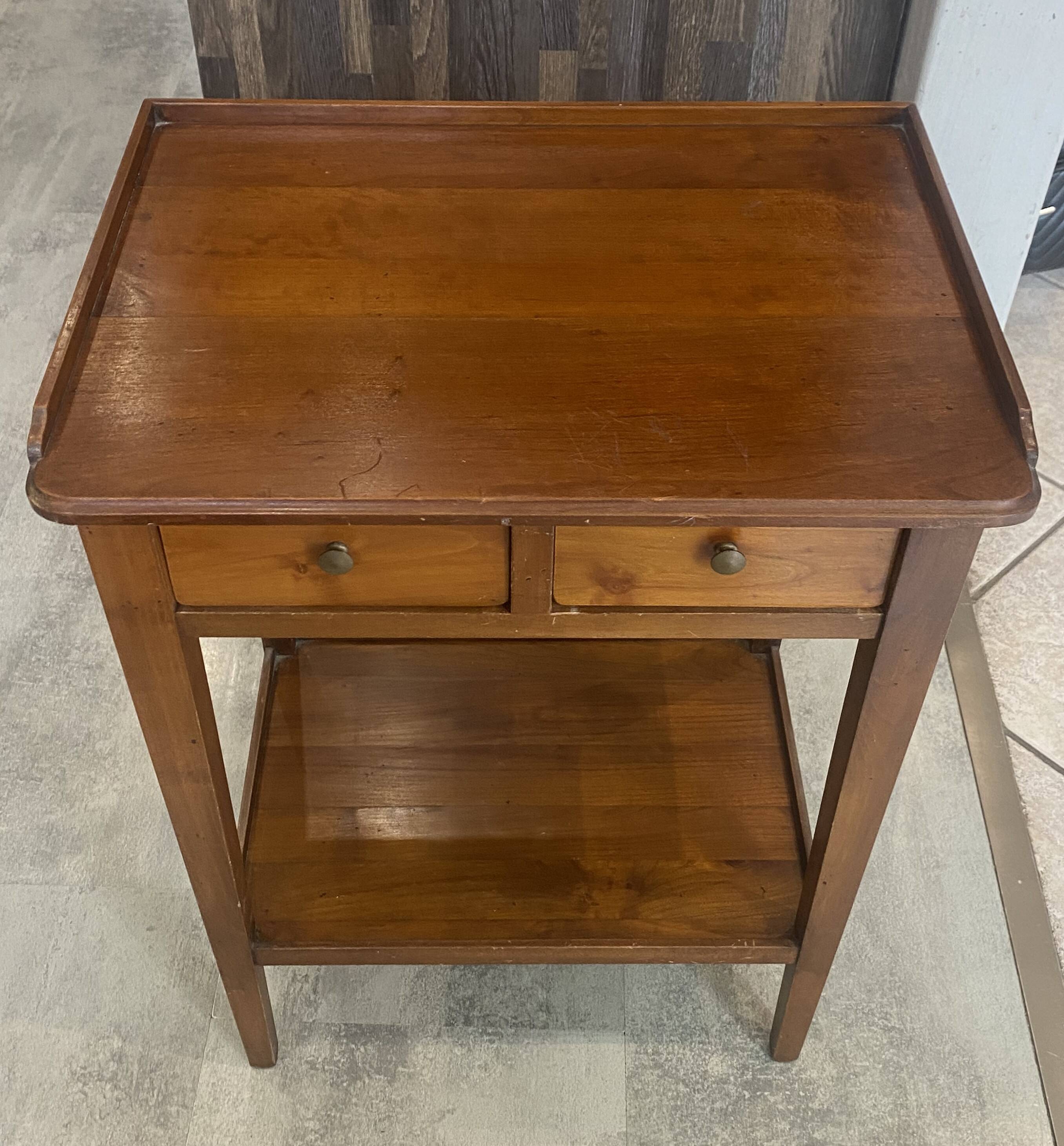 Table d’appoint 2 tiroirs merisier 1950