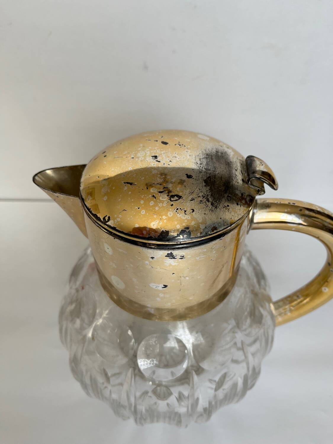 Cut crystal cooling pitcher