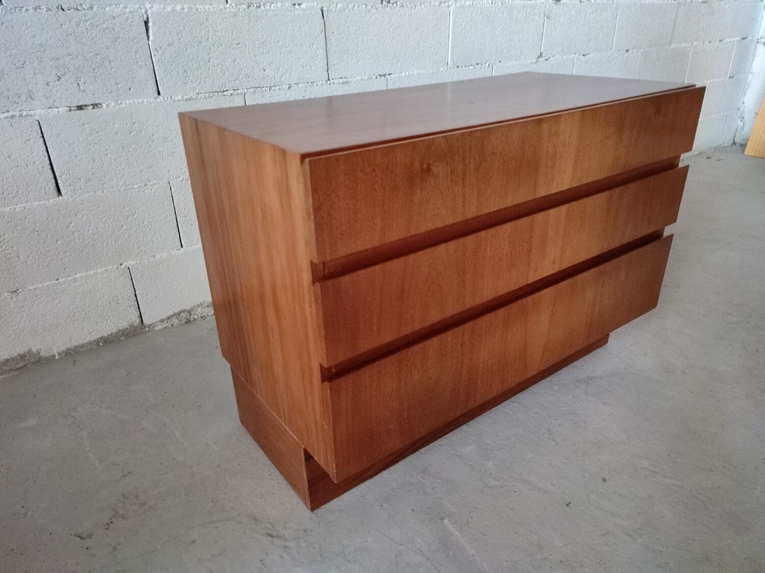 Scandinavian rosewood chest of drawers