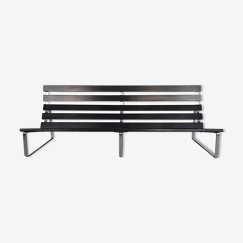 Rare “Bijenkorf” slatted bench by Kho Liang Ie for Artifort 1960s