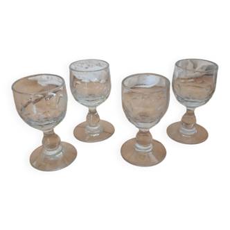 4 verres à liqueur anciens