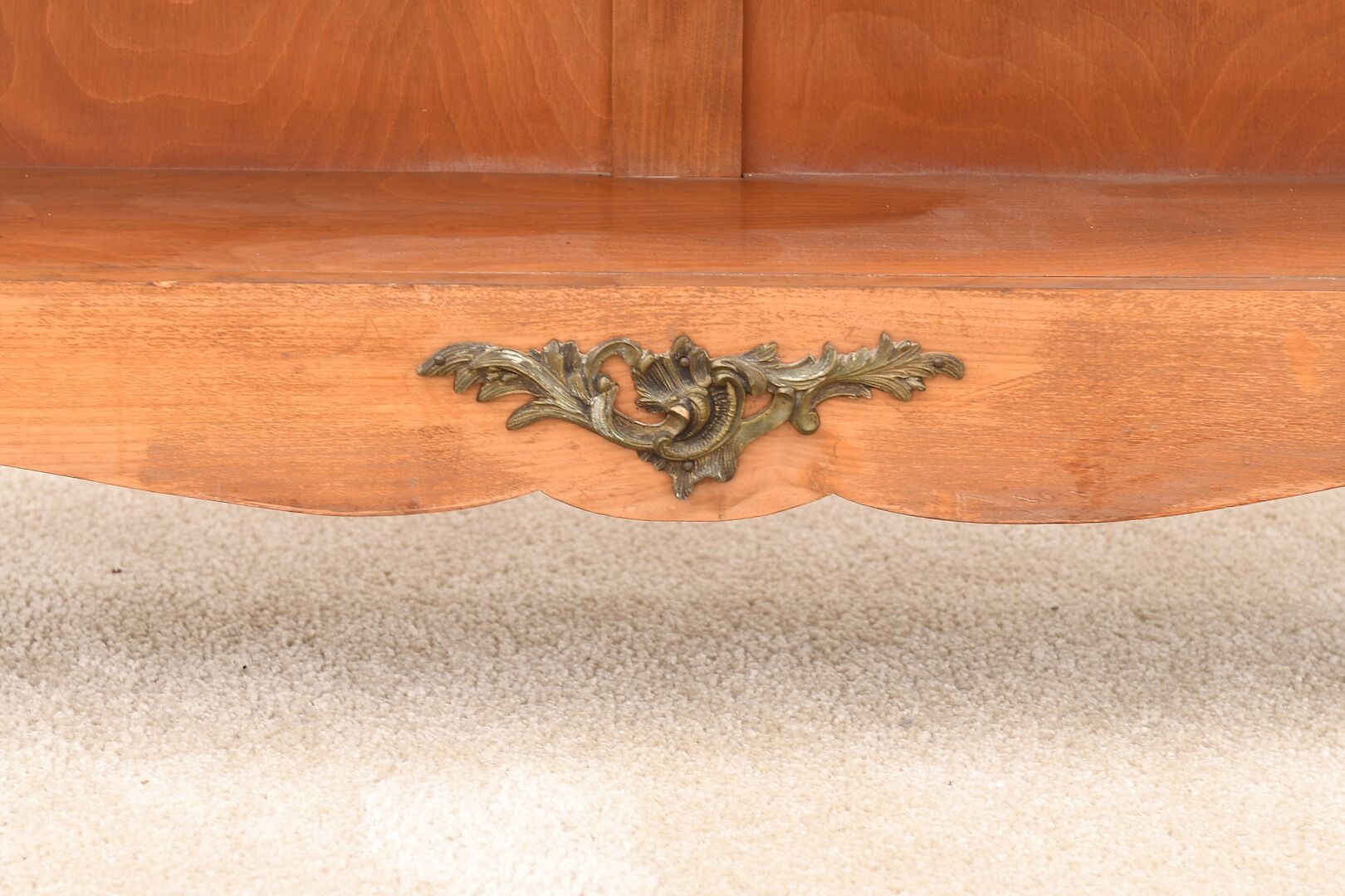 Bibus in cherry and oak veneer
