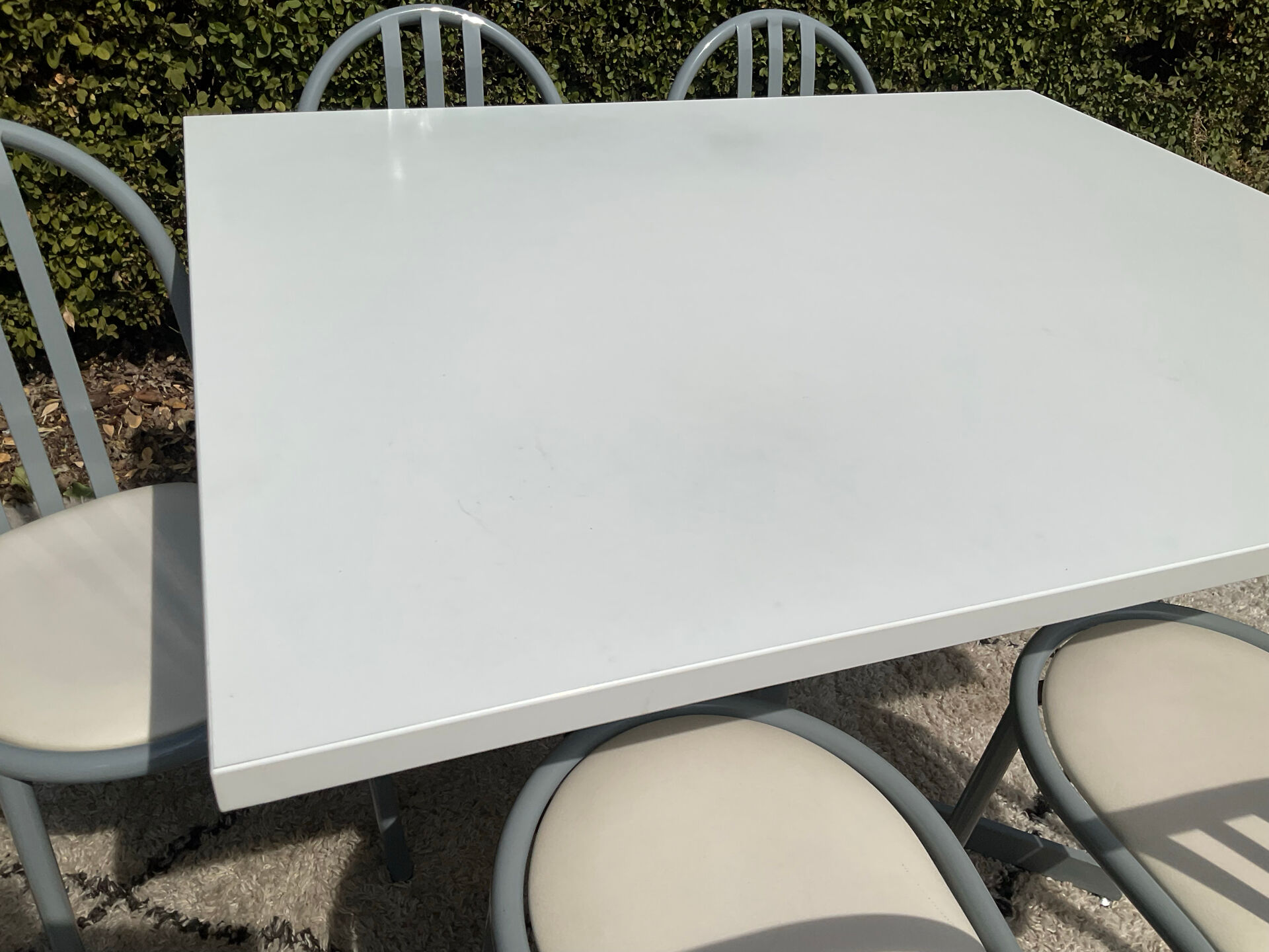 Ensemble Robert Mallet Stevens table à manger et 5 chaises