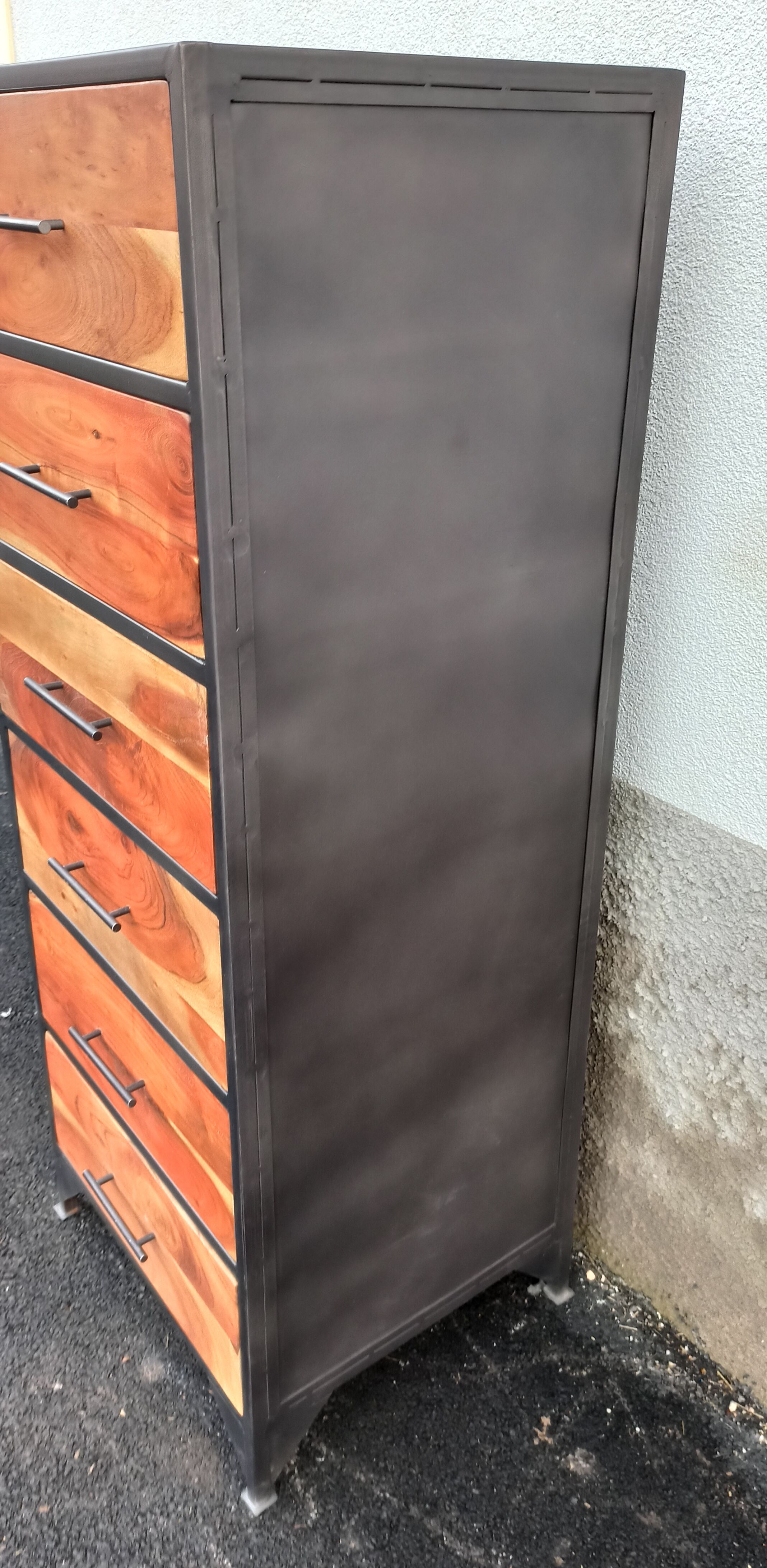 High metal furniture with 6 wooden drawers