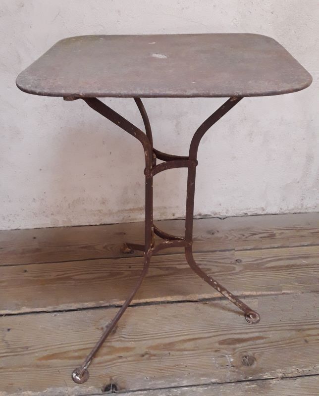 Pedestal table, wrought iron garden table