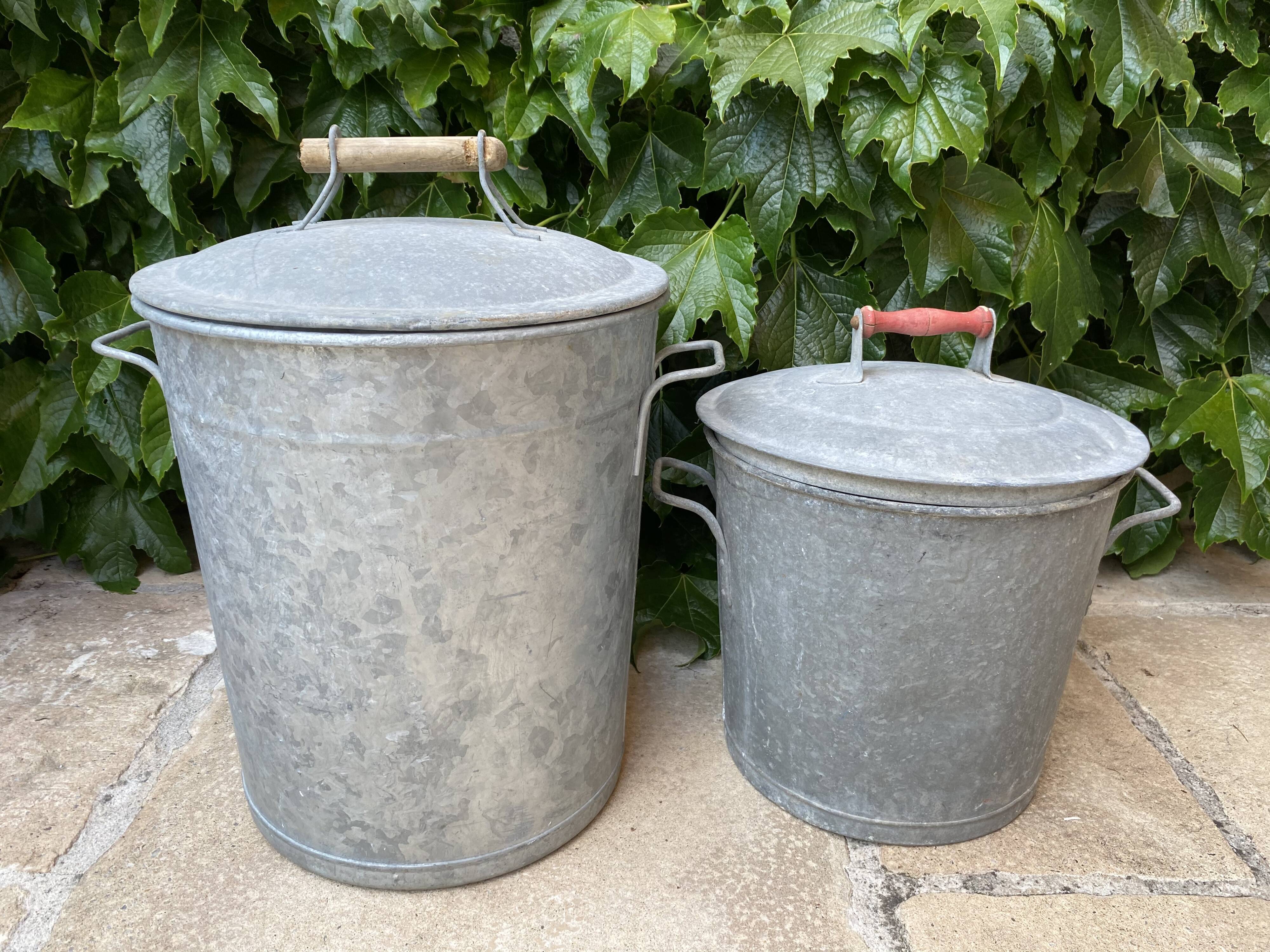 Old zinc washing machine XL