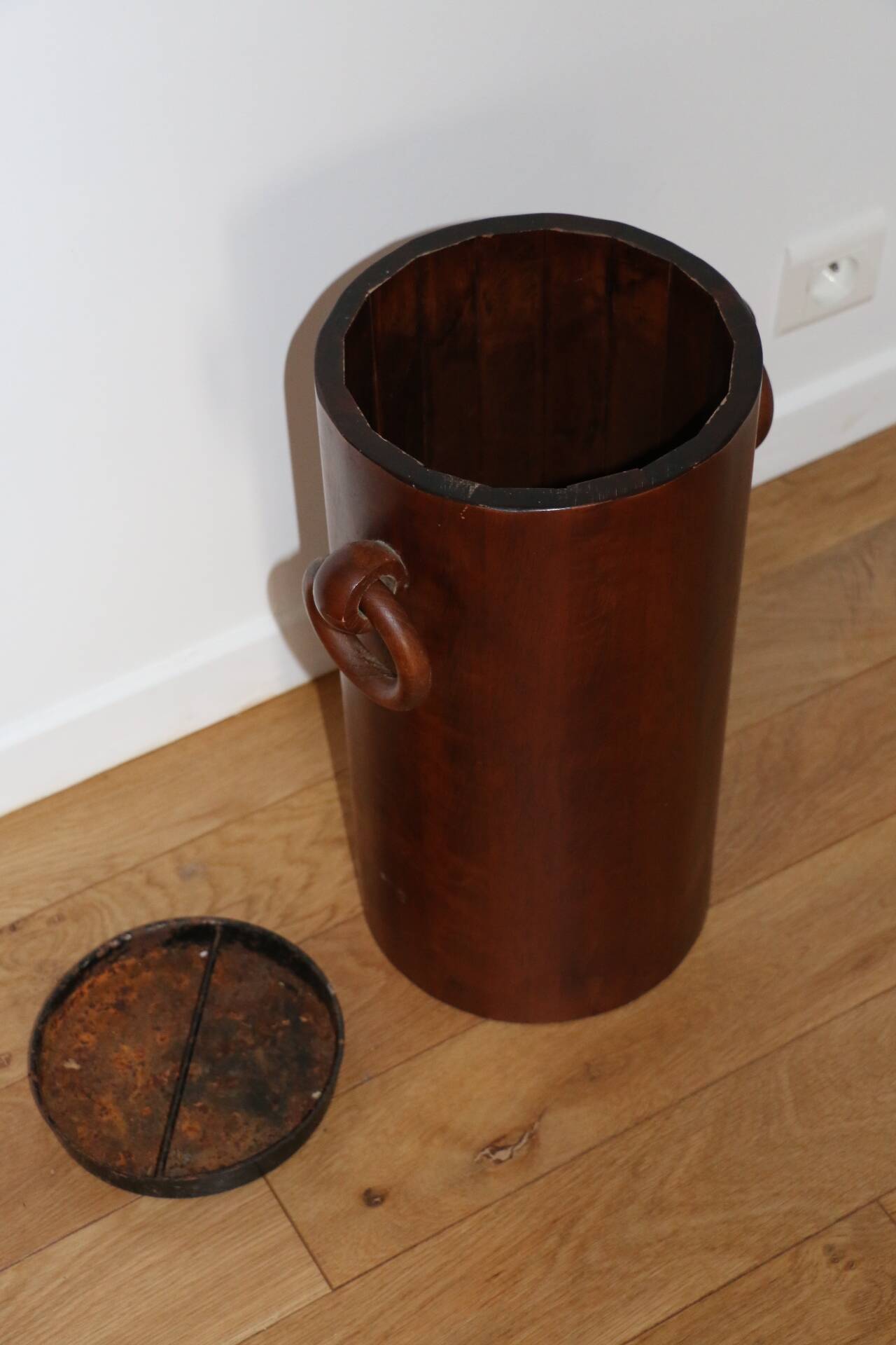 Wooden umbrella stand