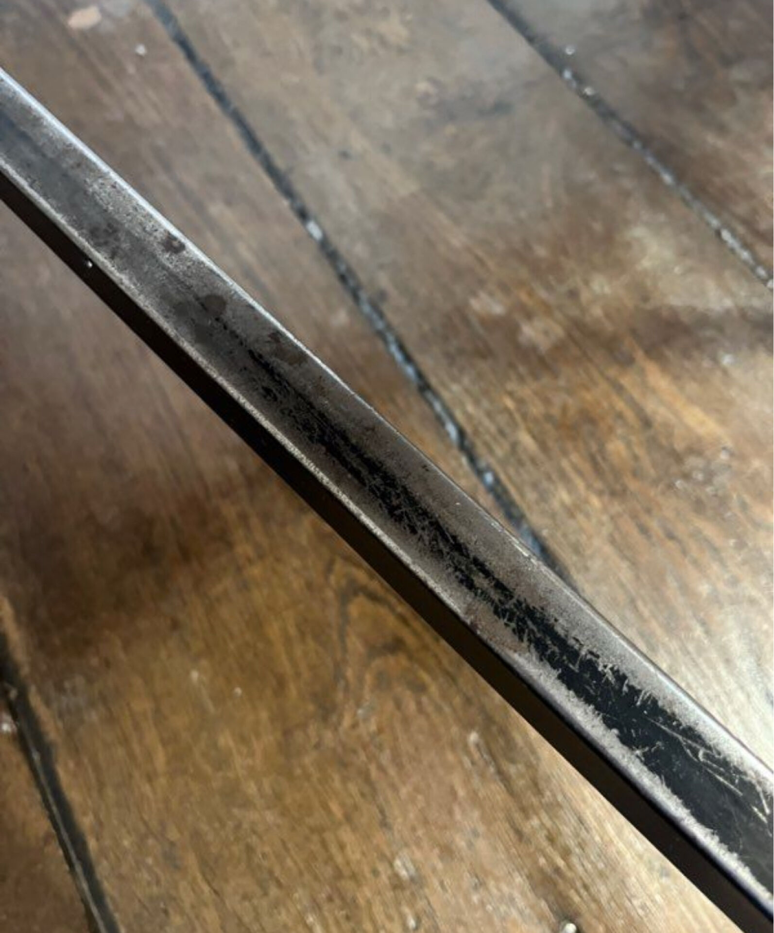 Modernist desk from the 50s-60s in wood and metal, reversible drawer unit.
