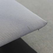 Fauteuil zen avec repose-pieds par claude brisson pour ligne roset