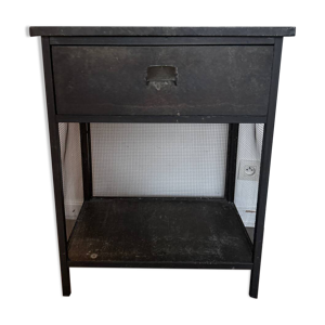 Petite commode industrielle