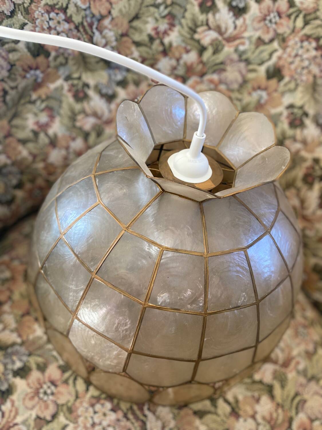 Vintage mother-of-pearl pendant light