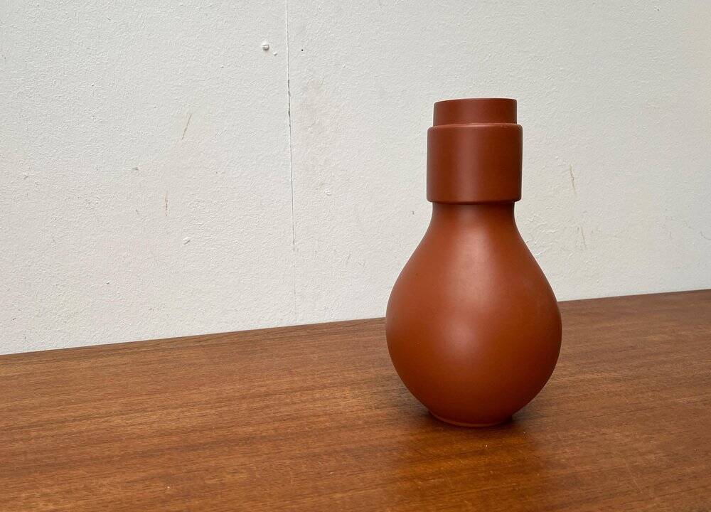 Minimalist German vase from the mid-century, Wormser Terra-Sigillata pottery, 1960s.
