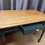 Old desk table in patinated anthracite revamped beech.