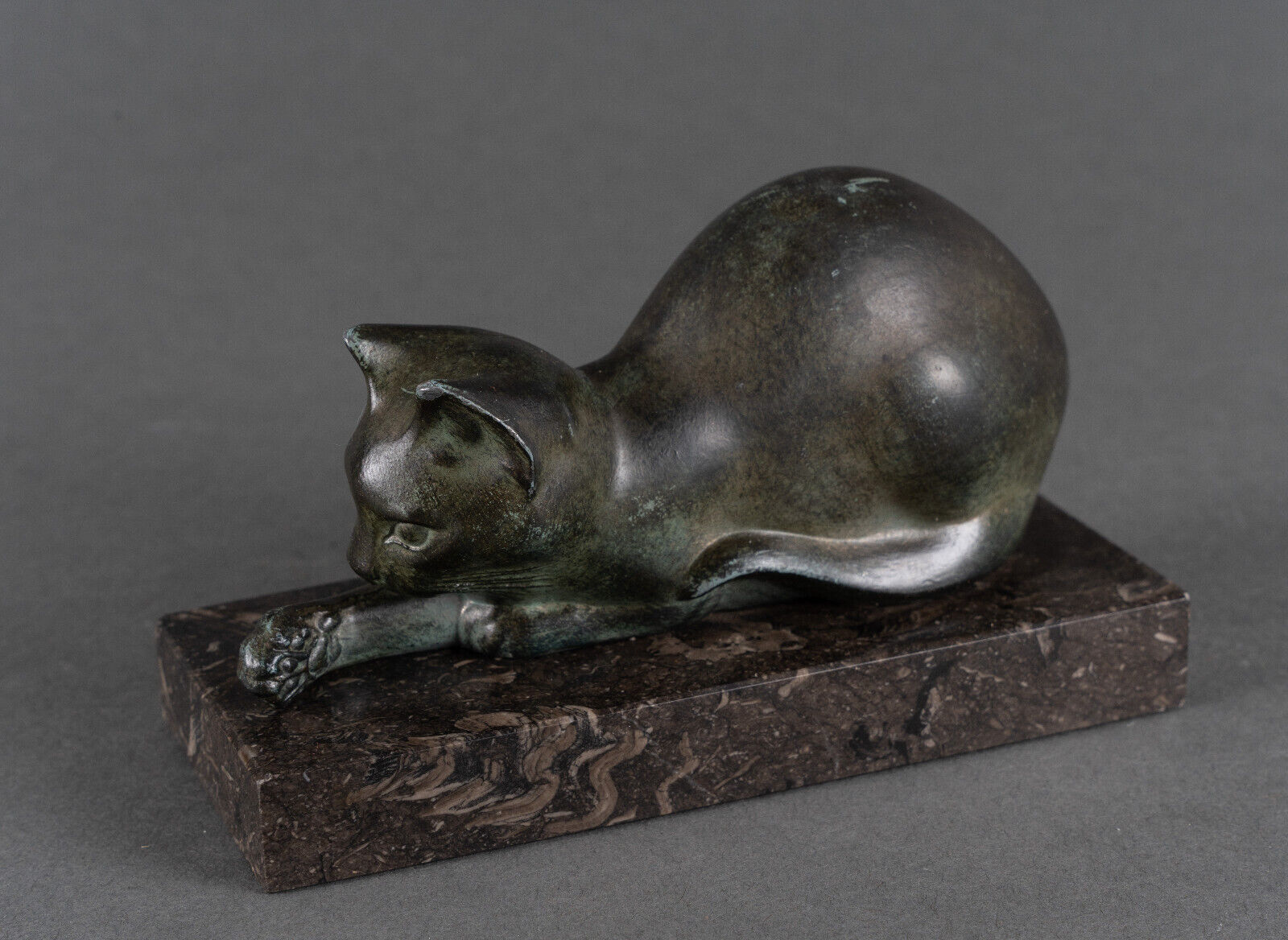 Art deco cat in regule by m. font green patina 1930 marble base