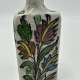 Iznik bottle, siliceous ceramic, floral decoration, Persia, 19th century