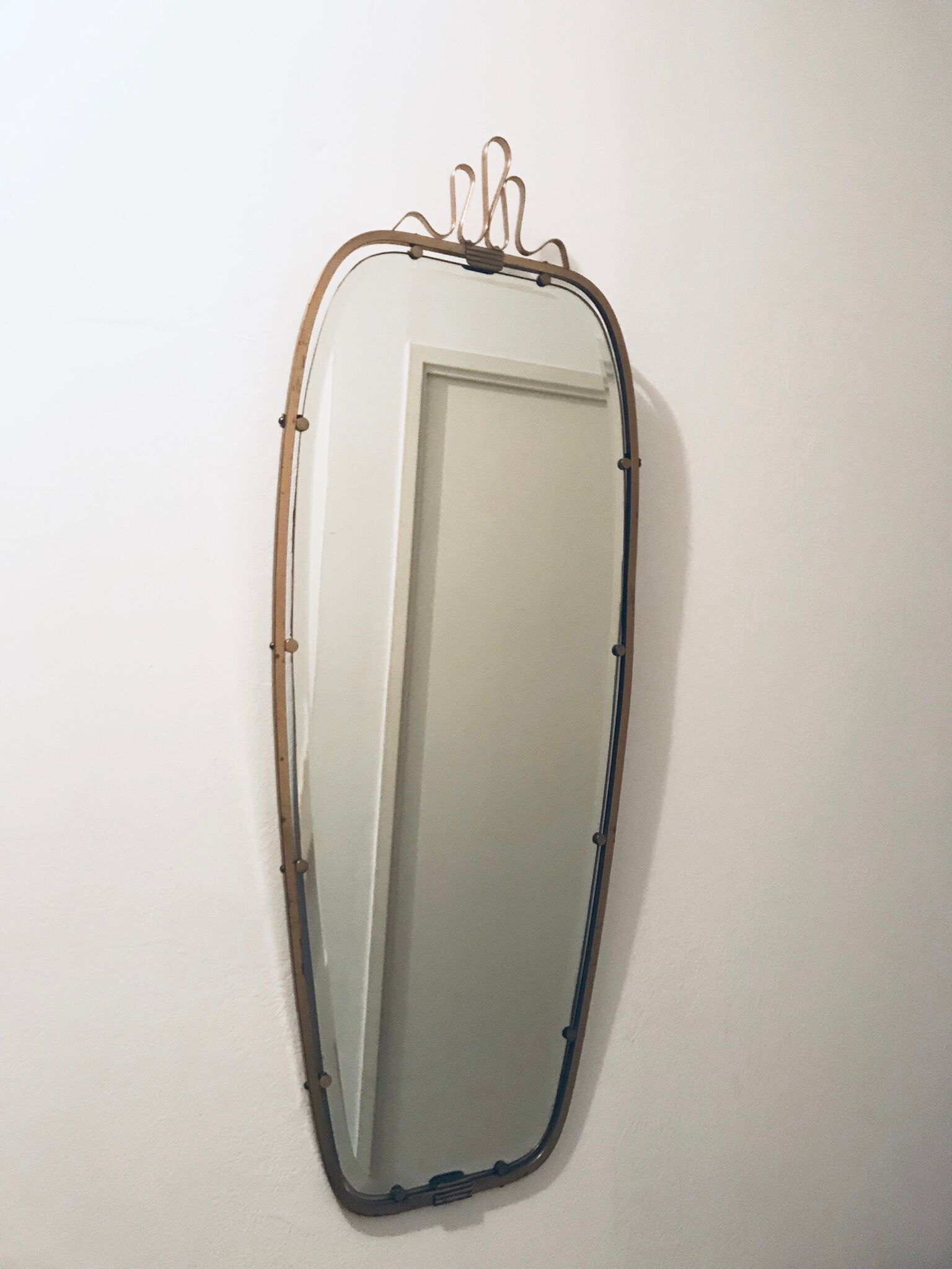 Free form mirror