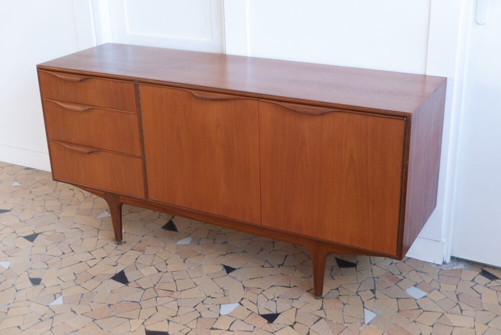 McIntosh Dunvegan sideboard, 153cm