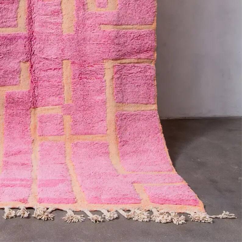 Pink Berber Moroccan rug 250cmx150cm