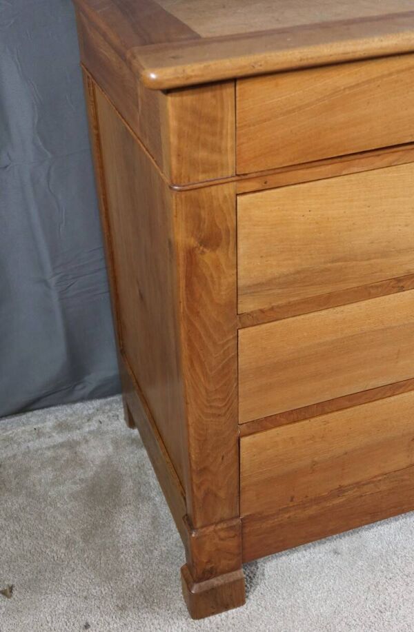 Commode en Noyer, époque Restauration – 1ère Partie XIXe