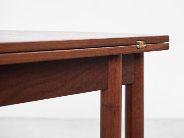Console danoise du milieu du siècle et table basse en teck de Poul Volther pour Frem Røjle