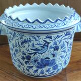Old Delft flowerpot with bird decor