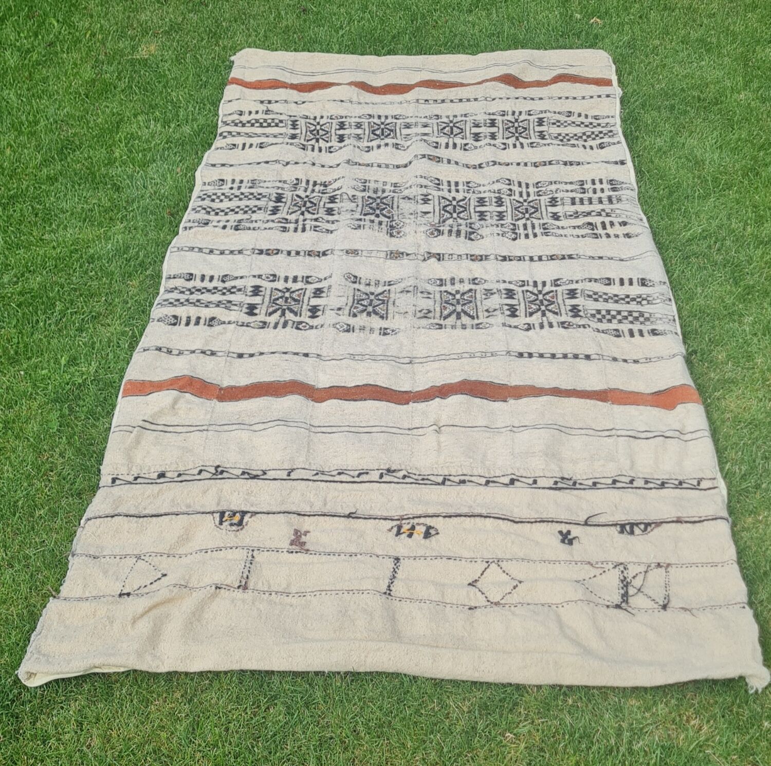 Berber carpet kilim 250 x 118